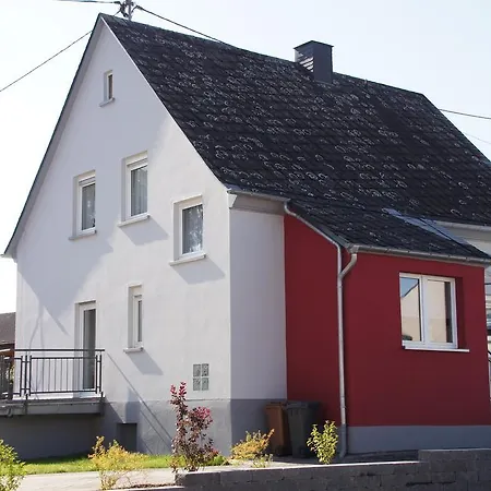 Am Flaumbach Сasa de vacaciones Blankenrath