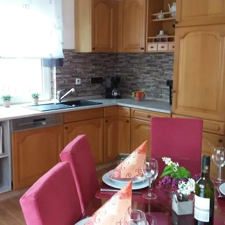 Am Flaumbach Сasa de vacaciones Blankenrath